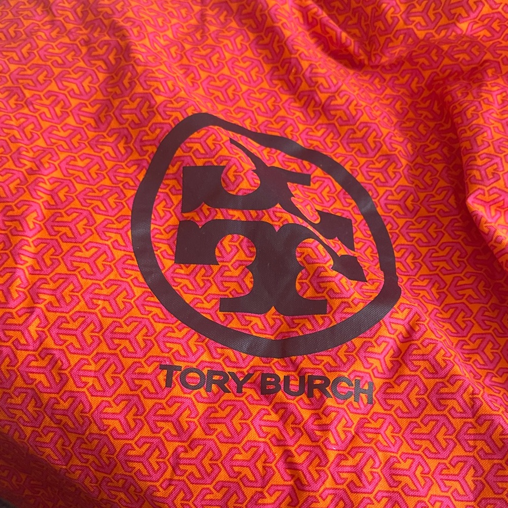 Tory Burch leather handbag like new - Picture 13 of 13